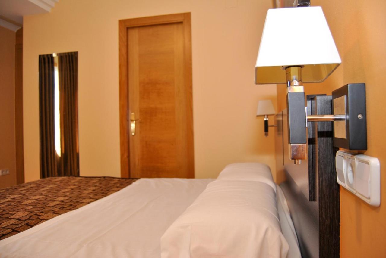 Hotel Reigosa Понтеведра Екстериор снимка